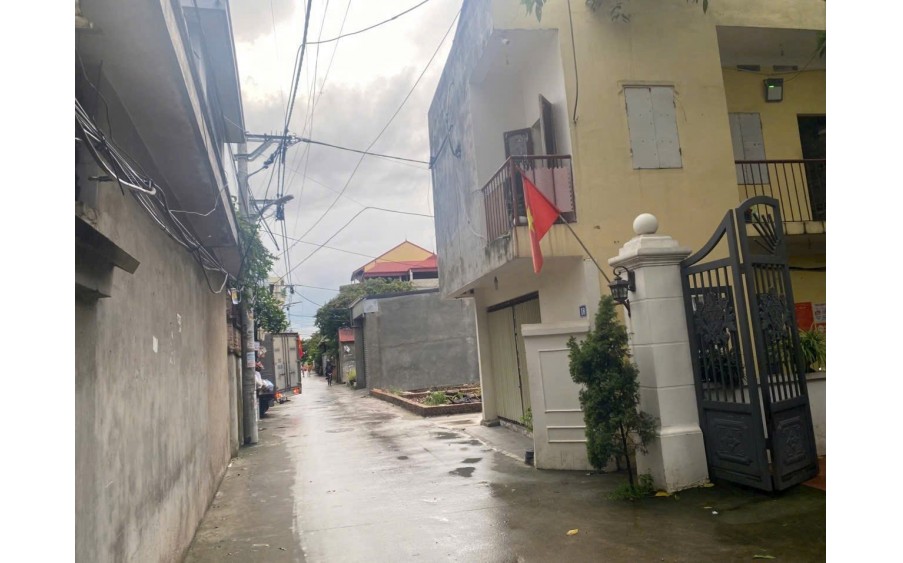 Cần bán đất Tổ 3 thị trấn Quang Minh Mê Linh Hà Nội, e Hà cam kết bán đúng giá chủ thu